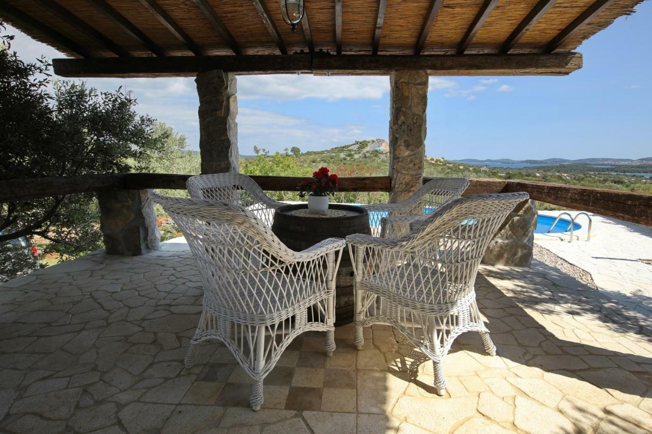 Holiday Home Petar Drage Exterior foto